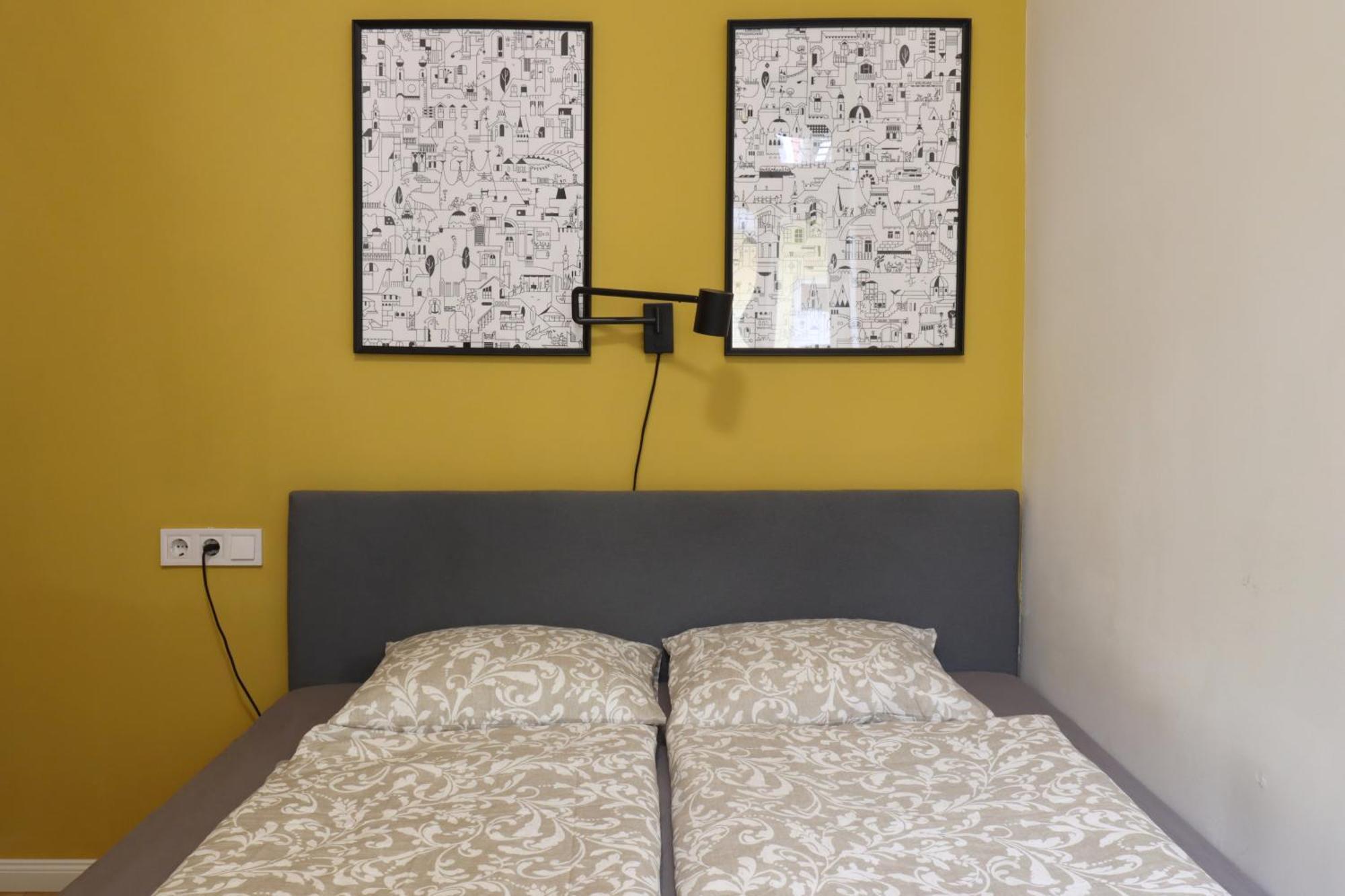 Apartment A13 Downtown With Parking *